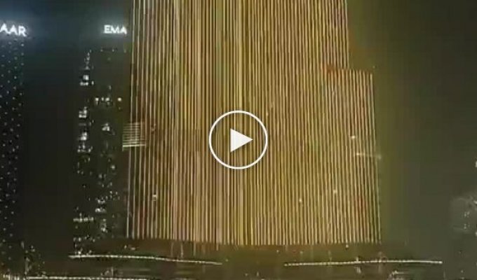Бурдж Халифа в Дубае на День Независимости Украины