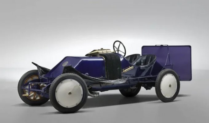 113-year-old Skoda sports car wants to be sold for only 150 thousand dollars (17 photos)