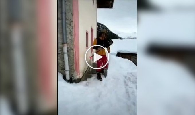 Когда решил выпить пива красиво