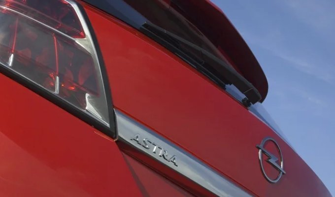 Почти миллион машин Opel отзывают из-за «подушек-убийц» (1 фото)