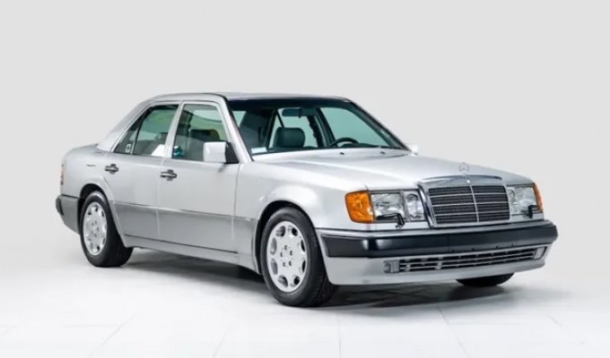 Найден самый дорогой в мире Mercedes-Benz 500 E (7 фото)