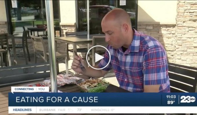 Житель Калифорнии обедал в курином ресторанчике 153 дня, чтобы собрать деньги на благотворительность