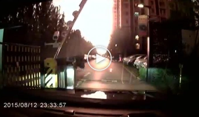 Видео с моментом взрыва в Тяньцзине