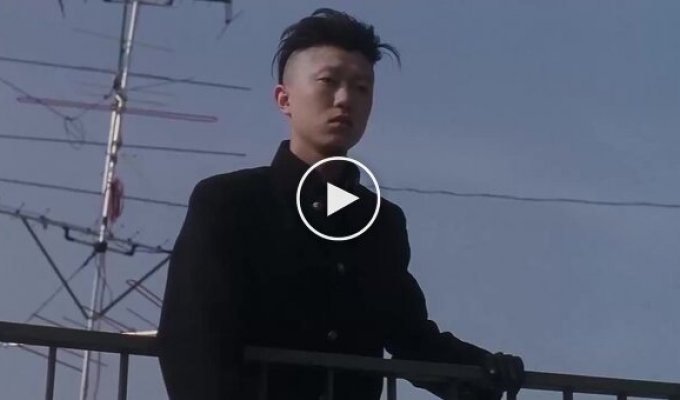 An actor stood motionless on a roof for almost 10 hours straight to capture the perfect timelapse