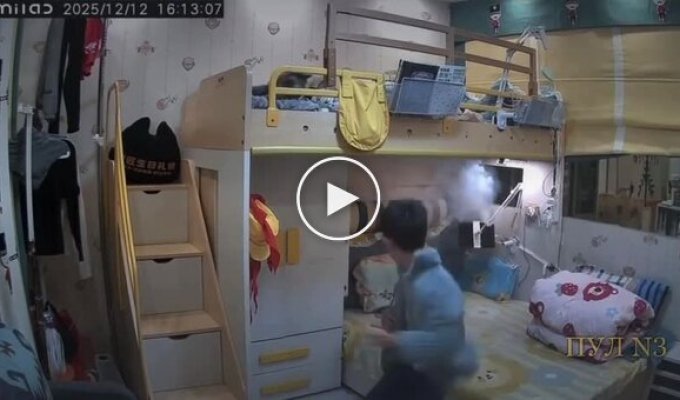 Планшет мальчика задымился и едва не вспыхнул