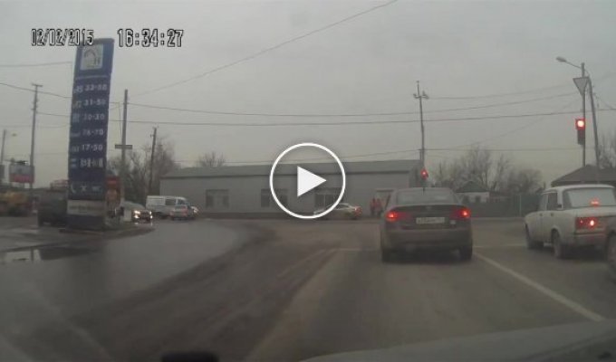 Авария с полицейской машиной в Ростове