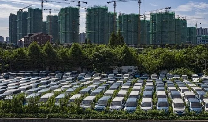 Блогер  из Китая рассказал о внутренней кухне автомобилей  в Китае и почему там бум электромобилей (2 фото)