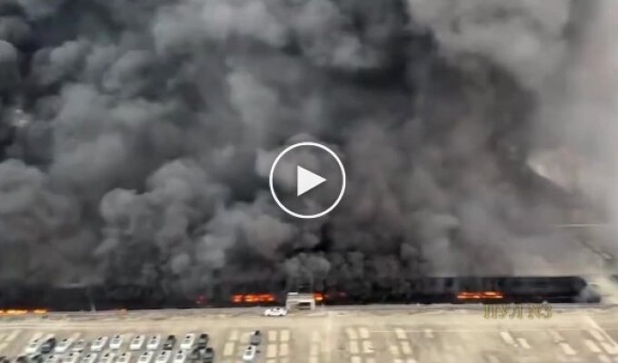 Пожар на парковке в Шэньчжэне: сгорели электромобили, пострадавших нет