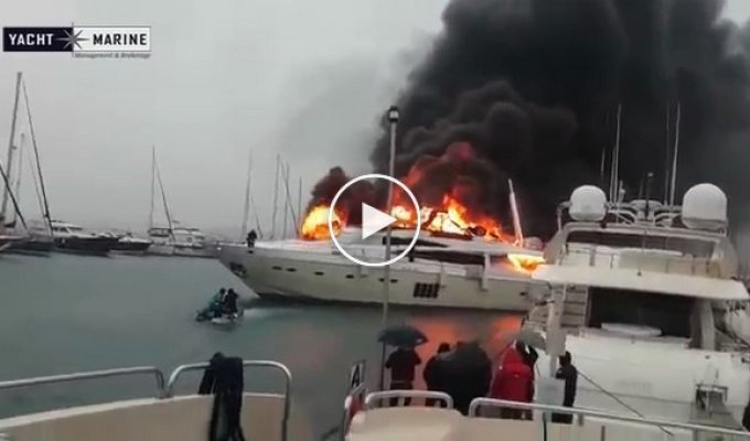 Сгорела дорогая яхта российского бизнесмена