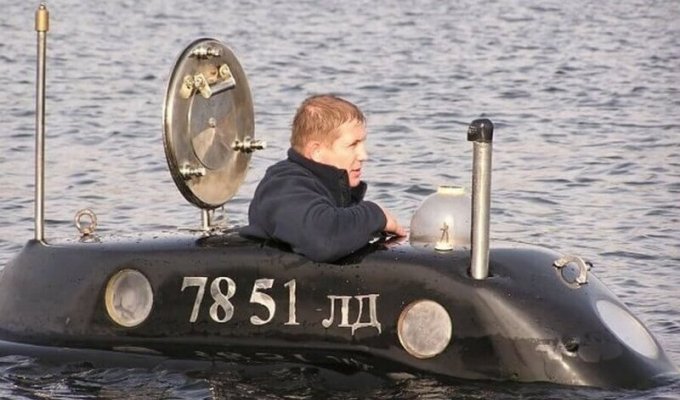 Собственная подводная лодка: 25 лет и гараж (9 фото)