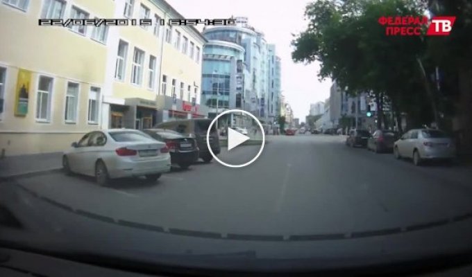 В Екатеринбурге серьезно пострадал пассажир мотоцикла