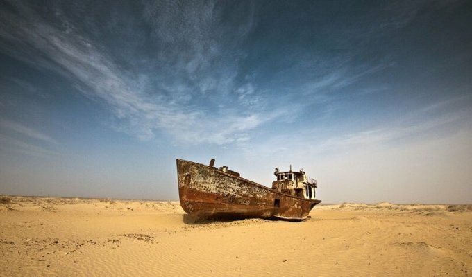 Почему обмелело Аральское море? (5 фото)