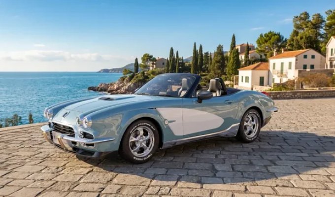 Mitsuoka Turns Mazda MX-5 Into a 1950s Corvette (4 Photos)