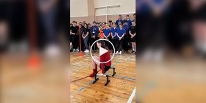 Преподаватель физкультуры удивила учеников своей подготовкой
