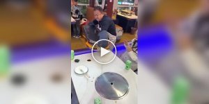 Необычная подача блюда в Китае