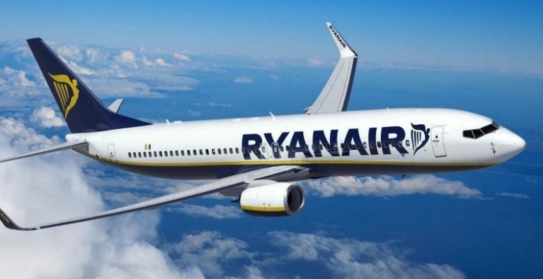 Россия перестала выдавать разрешения на посадку летящим в обход Белоруссии бортам (12 фото)