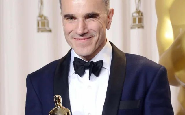 Рекордсмены: актёры, режиссёры и другие деятели кино, у которых больше всего «Оскаров» (13 фото)