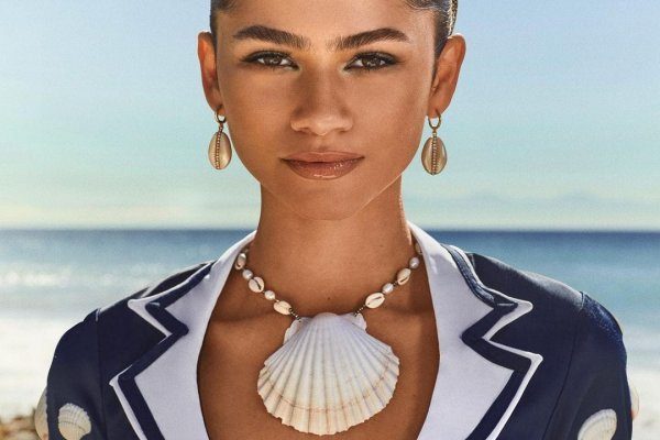 Сайт IMDb составил список актёров и актрис, которые стали самыми популярными в 2022 году (20 фото)