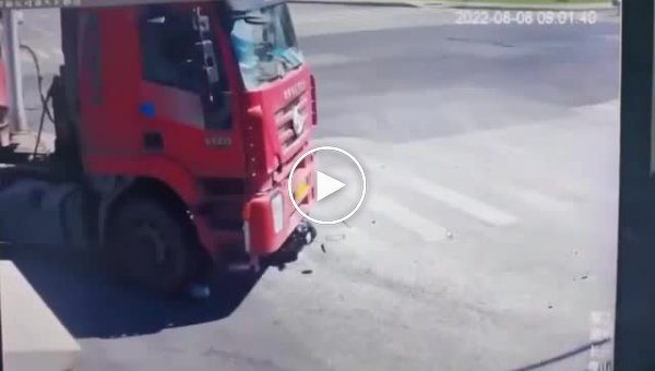 Шлем явно не помог (жесть)