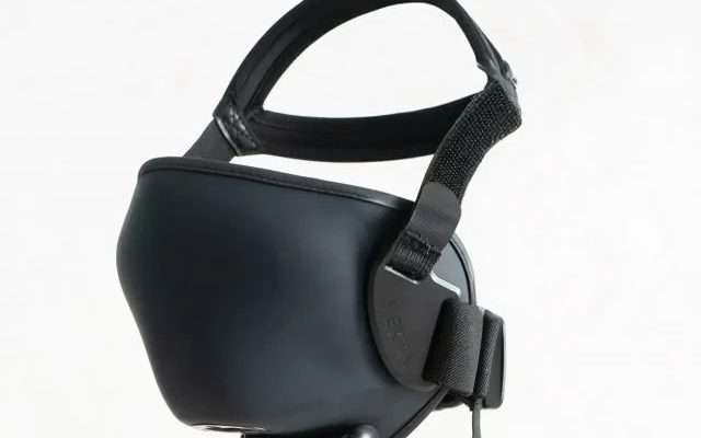 В Сети наши звукоизоляционный намордник для геймеров VEKTA (9 фото)