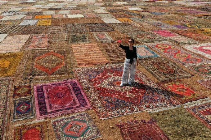 What do Turks grow in carpet fields? (7 photos)
