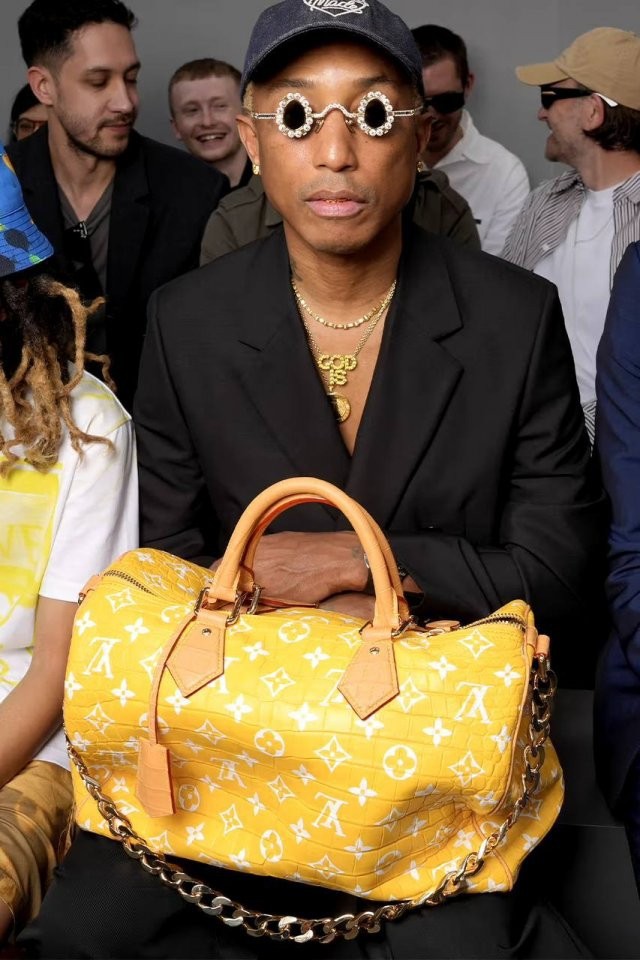 Guess how much a Louis Vuitton bag from the Speedy series costs (4 photos)