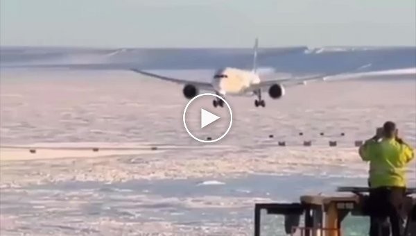 Boeing 787 lands in Antarctica for the first time in history