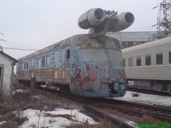 Jet train. Made in the USSR (15 photos)