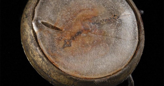 The melted clock from Hiroshima has found a new owner (4 photos)
